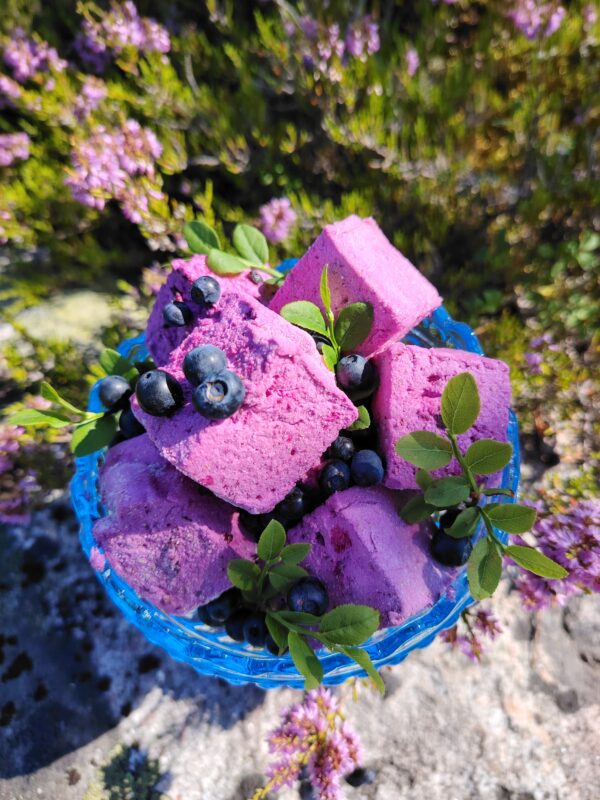 Puolukkavaahtokarkki ja Mustikkavaahtokarkki